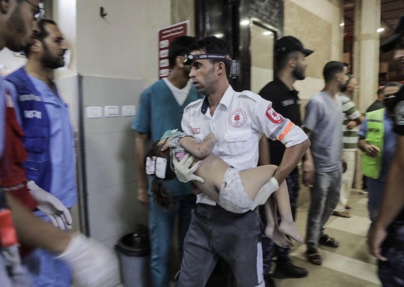 Ministarstvo zdravstva u Gazi: Bolnica Al Shifa obustavila operacije