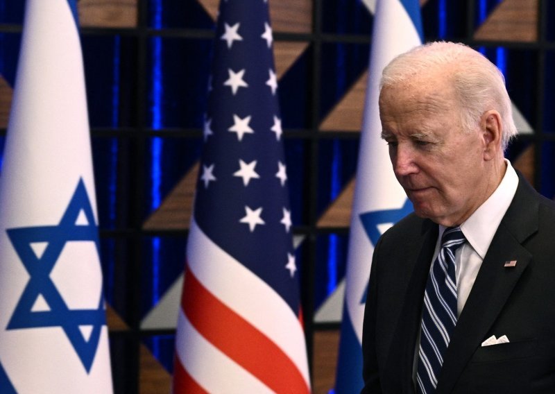 Biden slavi 81. rođendan: 'Moj jedini problem s vama je da ste premladi'