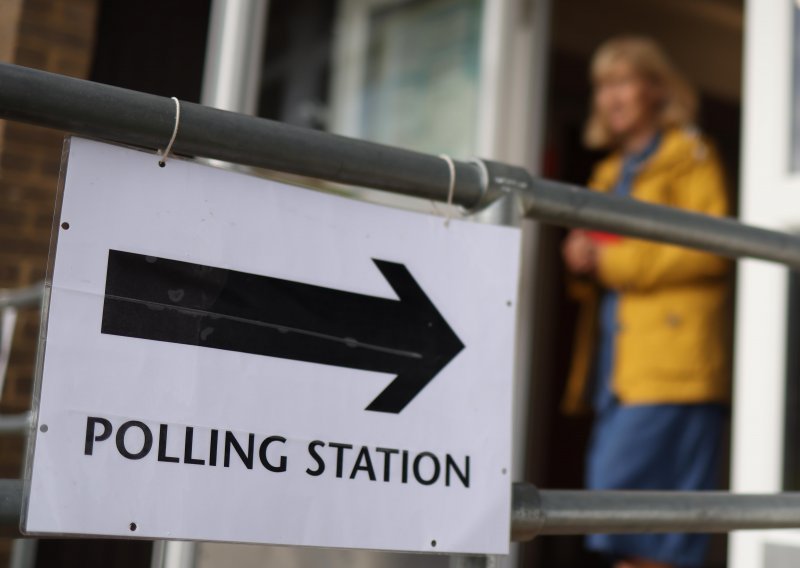 Britanski premijer Rishi Sunak doživio povijesne poraze na dopunskim izborima