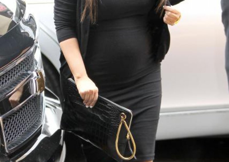 Kći Kim Kardashian ista je mama