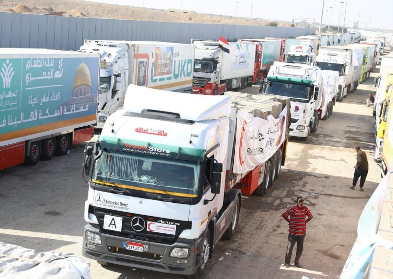 Prvi kamioni s humanitarnom pomoći ušli u Pojas Gaze
