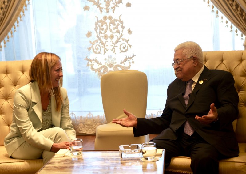 Palestinski predsjednik na skupu čelnika u Kairu: Mi nećemo otići!