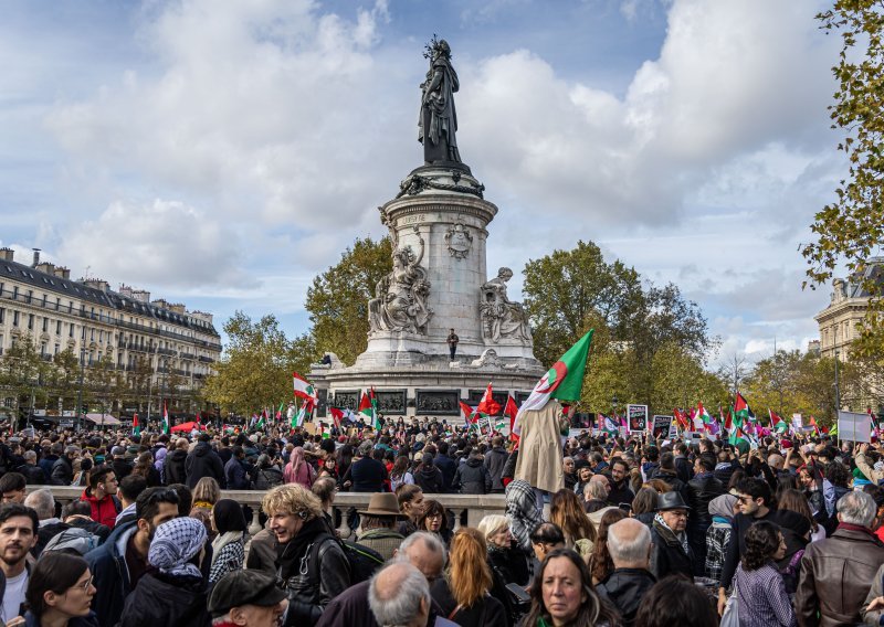 Macron dopustio prosvjed podrške Palestine, skupilo se 15 tisuća ljudi