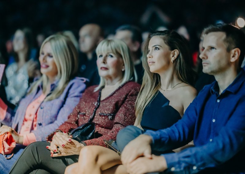 U noćnom izlasku: Ivan i Milica Todorić bez djece stigli na Hauserov koncert