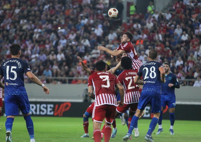 Olympiacos se preko West Hama vratio u igru, Marseille srušio AEK-a