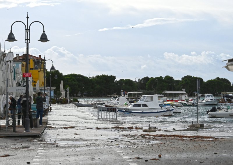 Nevrijeme u Fažani: Pogledajte kako izgleda potopljena riva