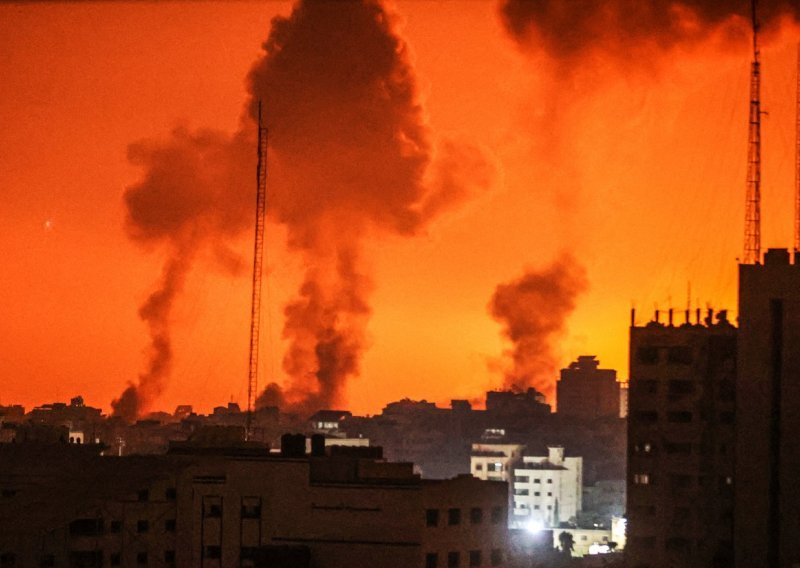 Gaza u potpunom mraku i izolaciji, Izrael napao neviđenom silinom
