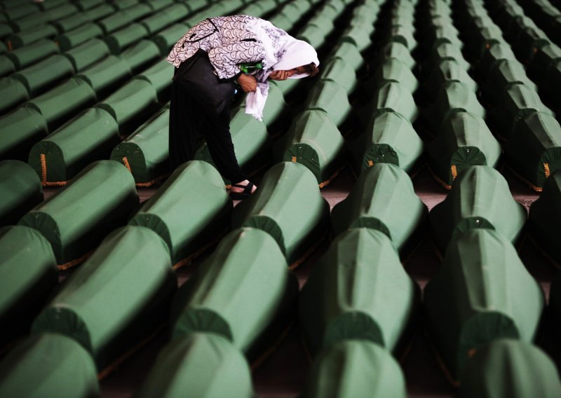 Srbija i Srebrenica danas