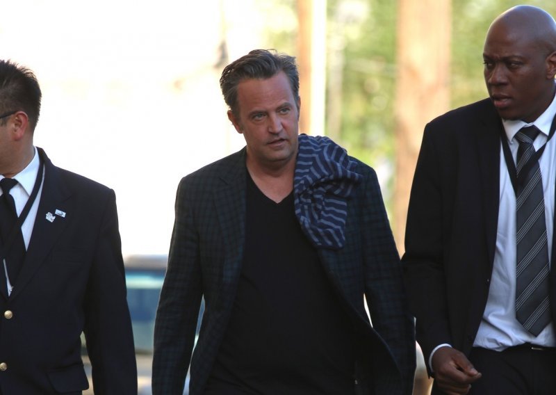 Matthew Perry sanjao je o svom biografskom filmu, a zna se i tko ga je trebao glumiti