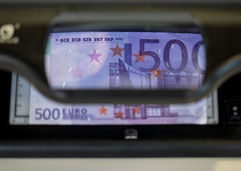 Kreditiranje kompanija u eurozoni smanjeno prvi put od 2015.