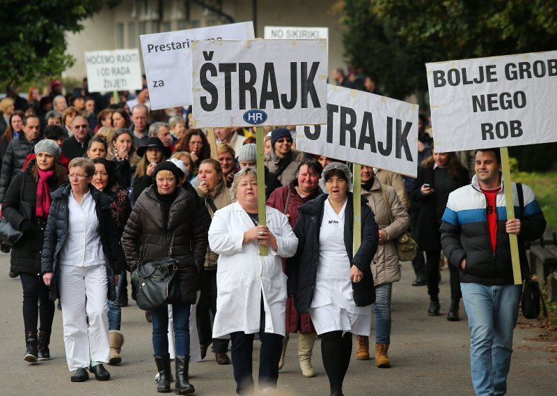 Radnici SC-a prosvjedovali ispred menze u Cvjetnom naselju