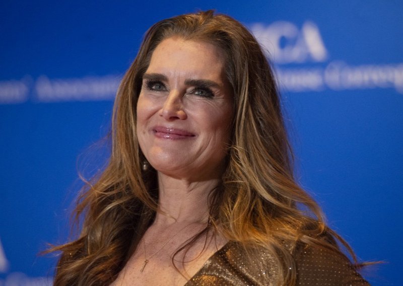 Brooke Shields u rujnu je hitno hospitalizirana, uz nju je bio Bradley Cooper