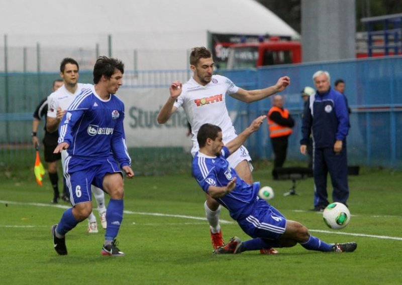 Hajduk prekinuo krizu pobjedom kod Slavena