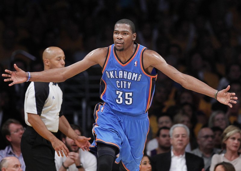 Durant pregazio Spurse u stilu Michaela Jordana