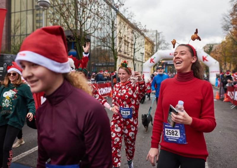 Donesi stari mobitel i osvoji kotizacije za utrku Zagreb Advent Run 2023.