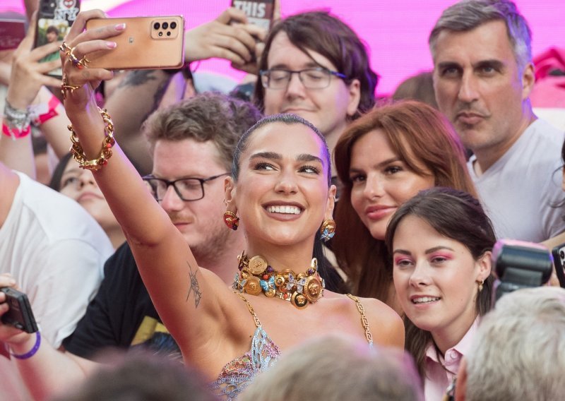 Dua Lipa bi zbog ovog poteza uskoro mogla postati milijarderka