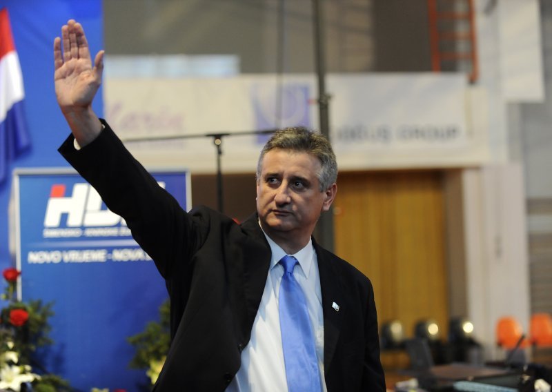 Karamarko udaljio novinare jer 'vade samo ono što ne zvuči lijepo'