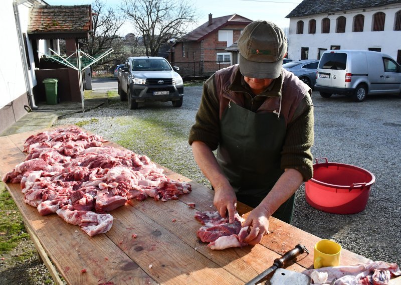 Posljedice svinjske kuge: Ove sezone kulen, čvarci i kobasice samo od mesa iz dućana