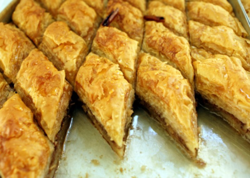 Turska spašava grčke baklave