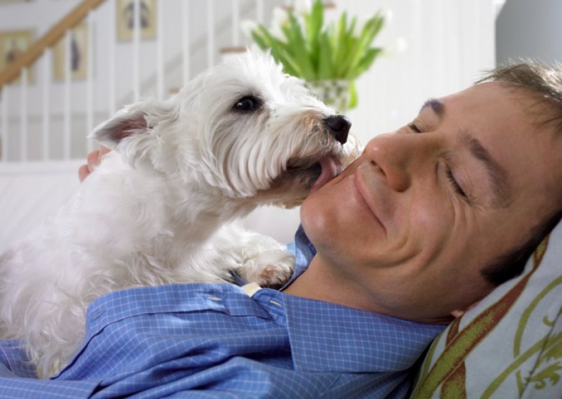 Zašto psima mirišimo kao parfem?