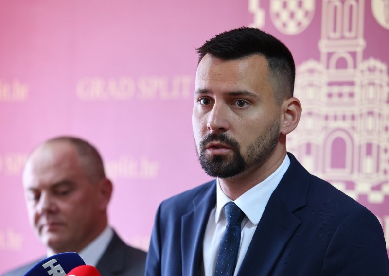 Bojan Ivošević kažnjen zbog vrijeđanja policije, odmah se žestoko obrušio na njih