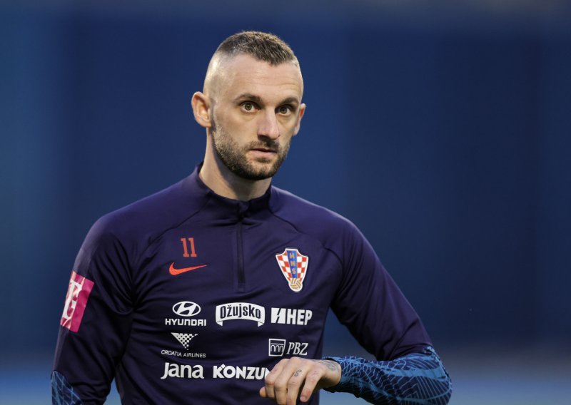 Za vrijeme govora Ive, Marcelo Brozović kao da je jedva suzdržavao suze