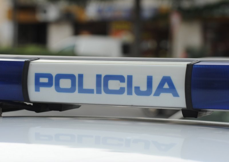 Teška nesreća u Istri: Autom usmrtio biciklista pa pobjegao