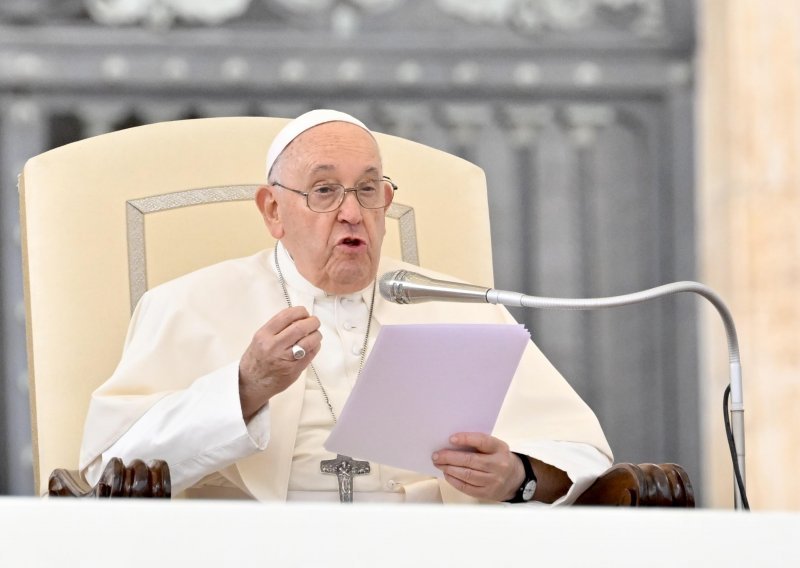 CT pokazao: Pluća pape Franje su čista