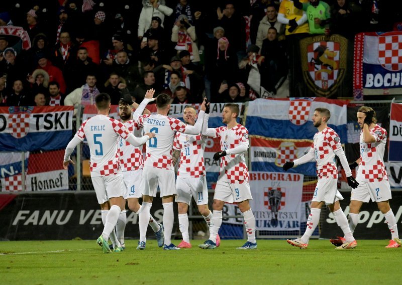 Hrvatska napravila veliki korak prema Euru; Majer i Kramarić slomili Latviju