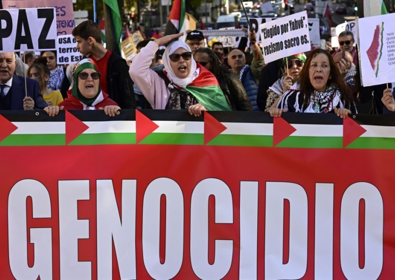 Španjolske ministrice među tisućama ljudi vikale: Netanyahu ubojico