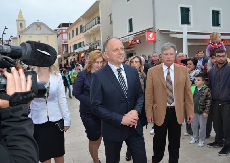 Propao referendum u Novalji, ništa od uređenja luke