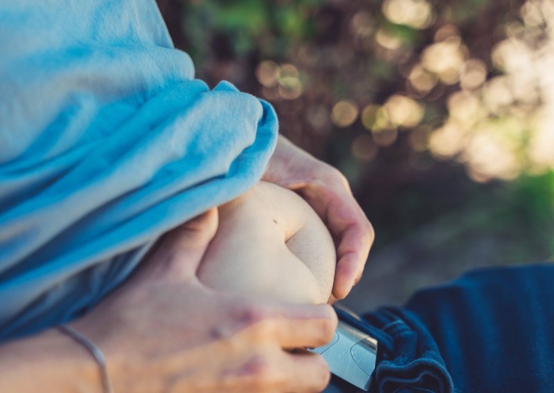 Trbušno salo nastalo u srednjim godinama povezuje se s Alzheimerom