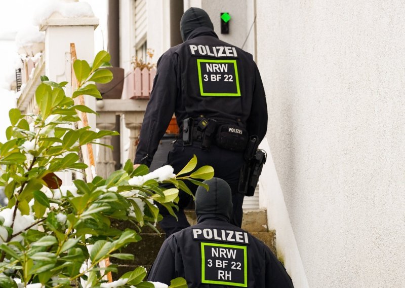 Još jedna velika racija u Njemačkoj: Policija pretresla stanove desnih ekstremista