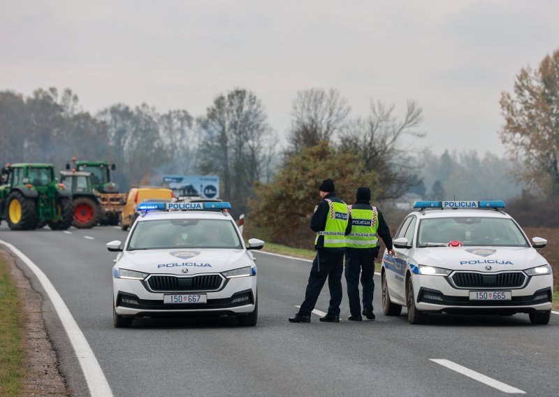 Nezadovoljni poljoprivrednici neuspješno se pokušali probiti do graničnog prijelaza