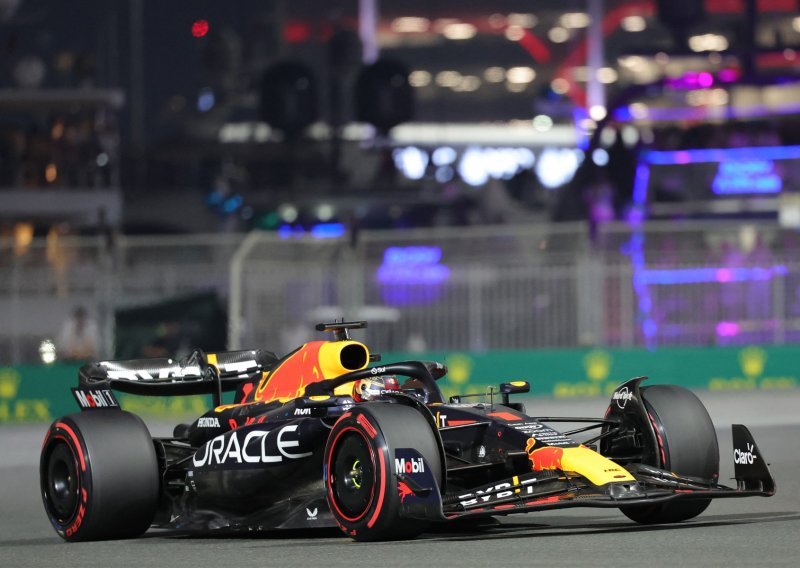 Verstappen ostvario 12. 'pole position' u sezoni te dostigao jednog bivšeg prvaka
