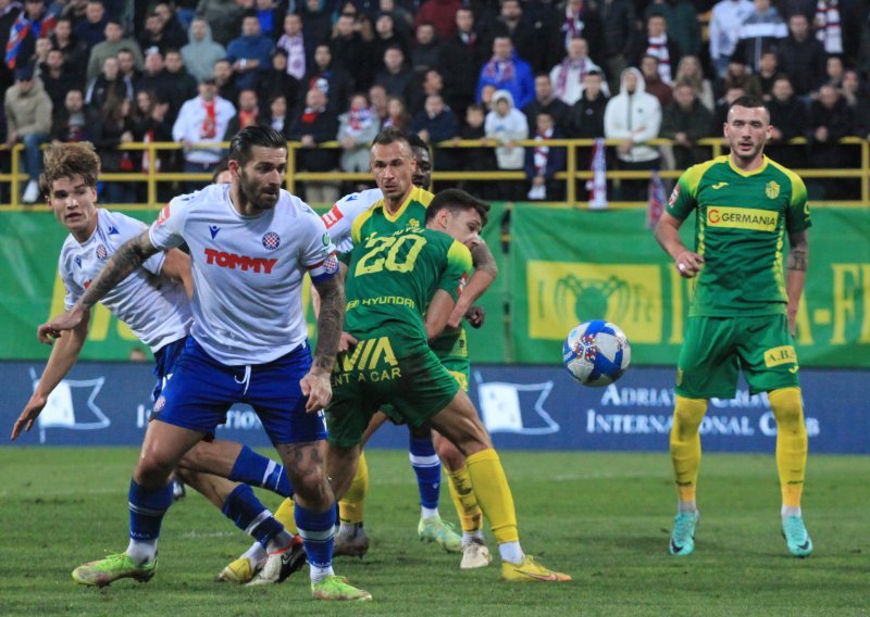 Hajduk u nervoznoj utakmici 'slomio' Istru; 'bili' na devet bodova više od Dinama