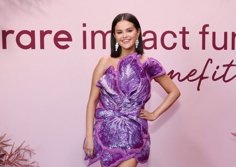 Selena Gomez više nije brineta, a njezin novi look inspirirat će mnoge