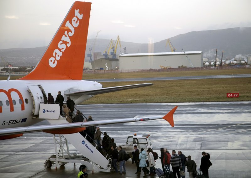 EasyJet zbog ljetnog rekorda zaključio poslovnu godinu u plusu