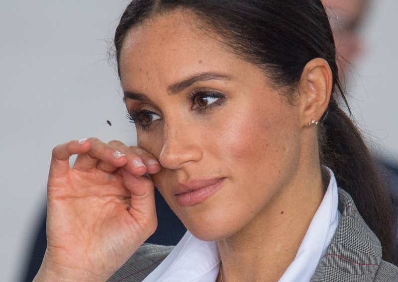 Je li Meghan Markle bila samo sredstvo kojim je obitelj zataškala veće probleme?