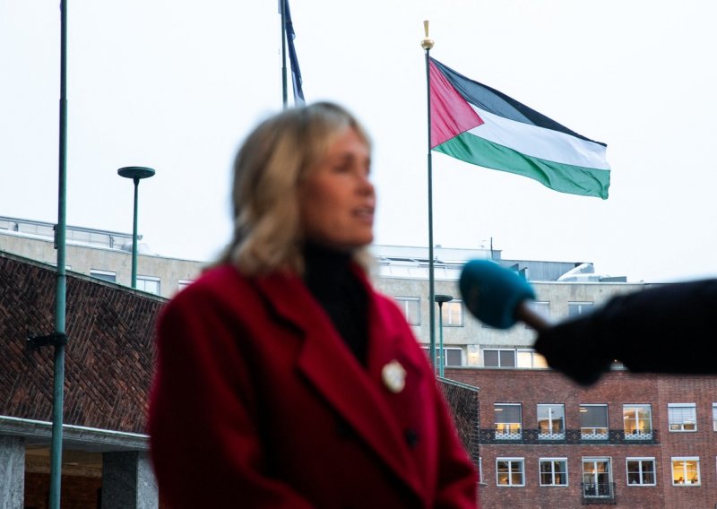 Palestinska zastava podignuta ispred gradske vijećnice u Oslu