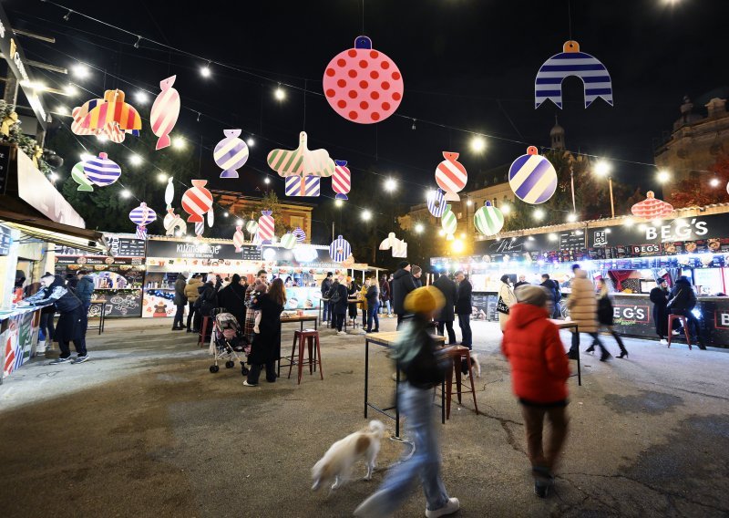 Dio lokacija zagrebačkog Adventa već otvoren, pogledajte kakva je atmosfera