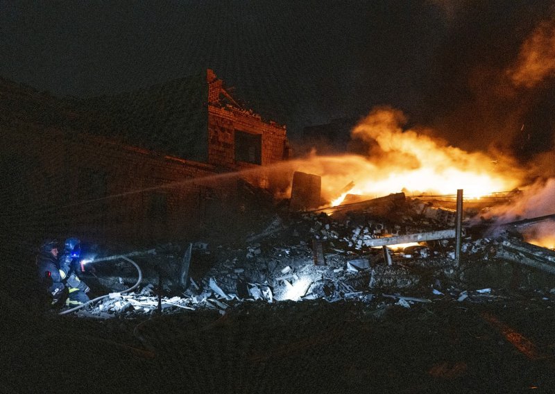 Rusi raketama zasuli istok Ukrajine, jedna osoba poginula, 10 ranjeno