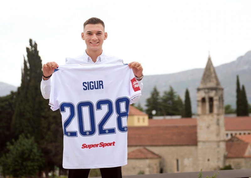 Hajduk objavio sjajnu vijest, jedan od najboljih mladih igrača potpisao je do 2028. godine