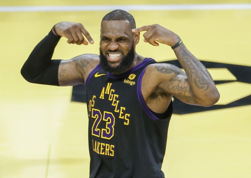 LeBron James odigrao vrhunski, oborio rekord i odveo Lakerse do povijesne pobjede!