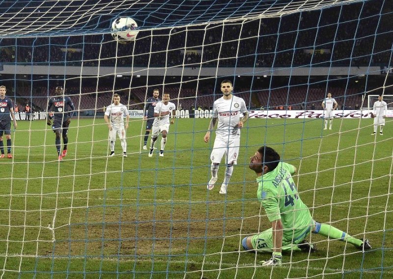 Brozovićev Inter jedva izbjegao poraz kod Napolija