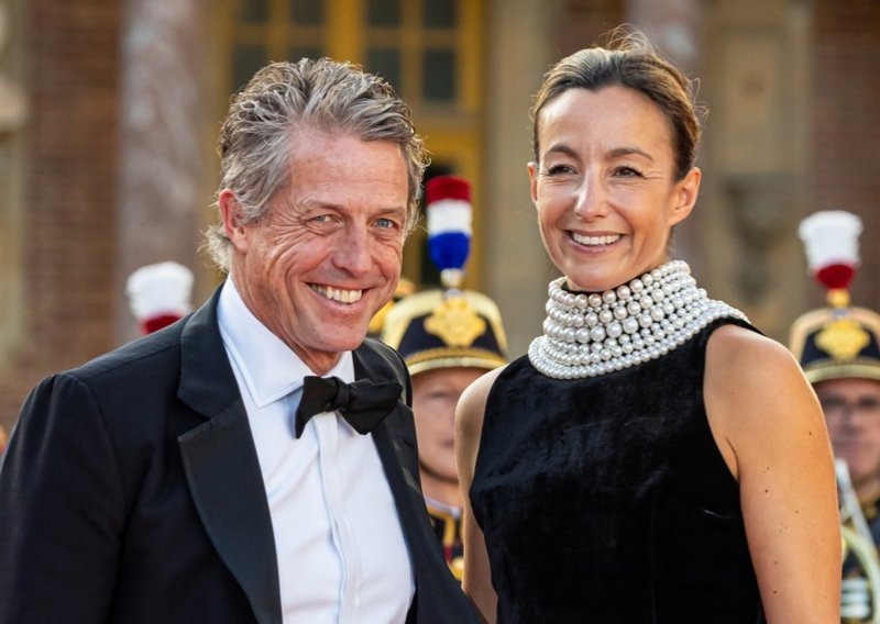 Hugh Grant i supruga Anna donirali 20.000 funti najljubaznijem vodoinstalateru