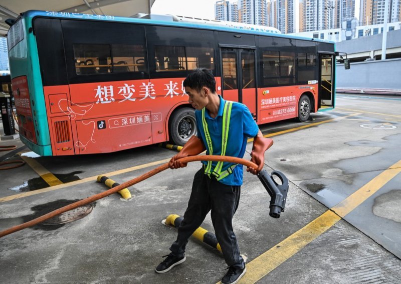 Ovo što su Kinezi napravili s autobusima je čudo! Sad ih slijedi cijeli svijet