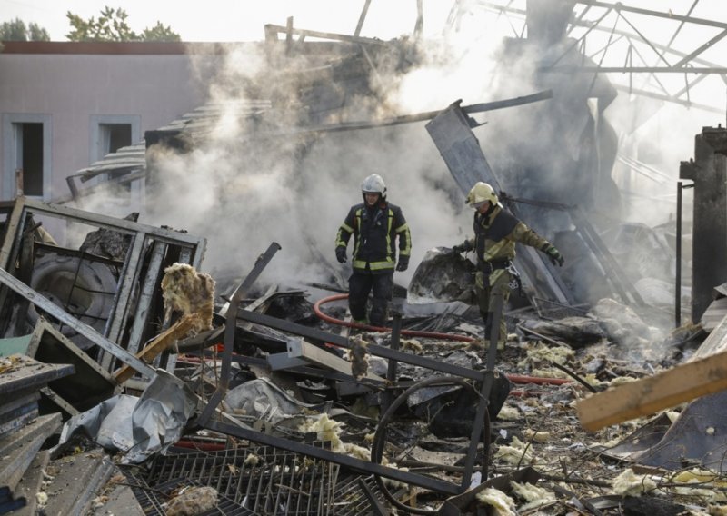 U ruskom zračnom napadu na Kijev ozlijeđeno dvoje ljudi