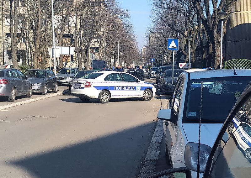 Srbijanska policija identificirala nekoliko osoba koje dojavljuju o bombama u školama