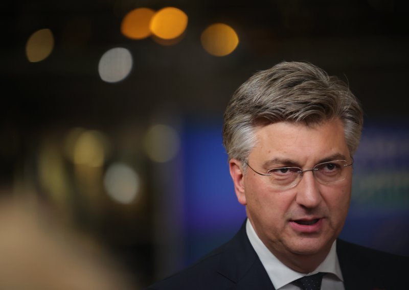 Plenković izrazio sućut češkom premijeru i narodu: 'Naše su misli s obiteljima žrtava'